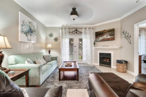 Luxury Condo, Sleeps 6, 3.2 Miles to Dollywood